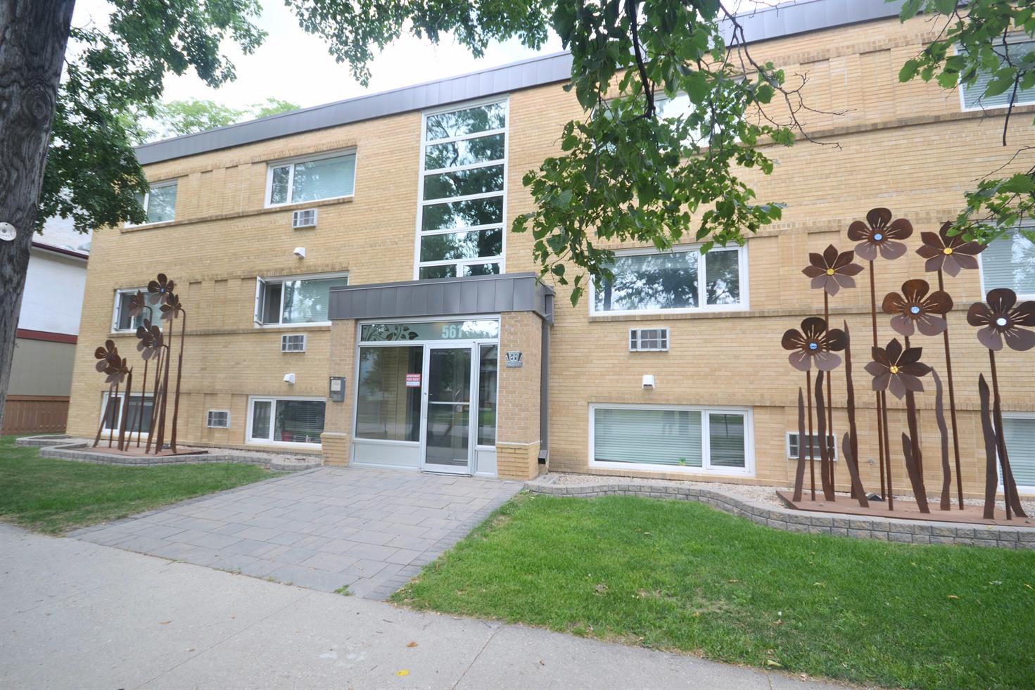 Student near University of Manitoba