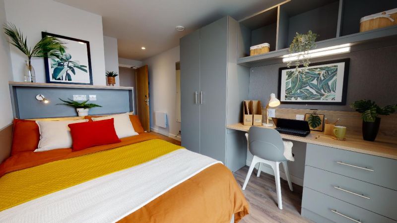iQ Altus House