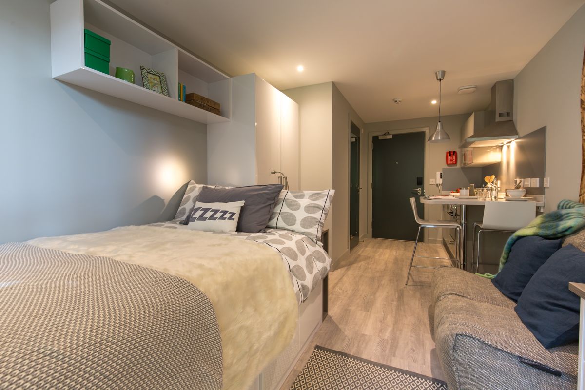 Student Accommodation in Edinburgh | 𝗨𝗽𝘁𝗼 𝟮𝟬% 𝗢𝗙𝗙