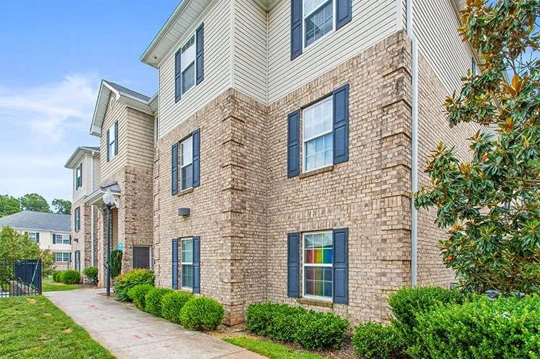 Fulton Place Apartments Greensboro Student Housing
