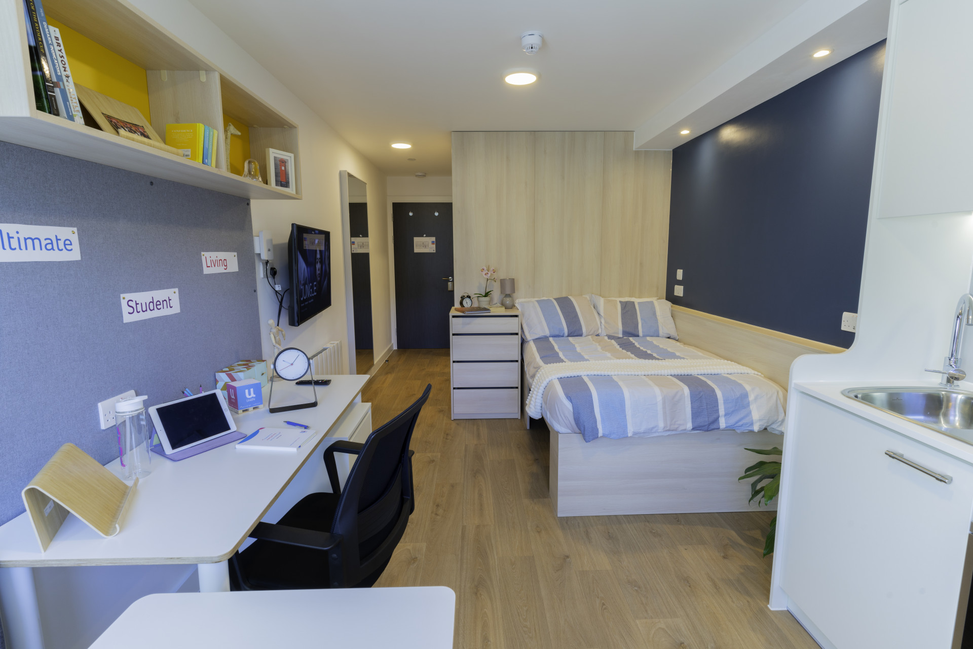Unilife Riverside House