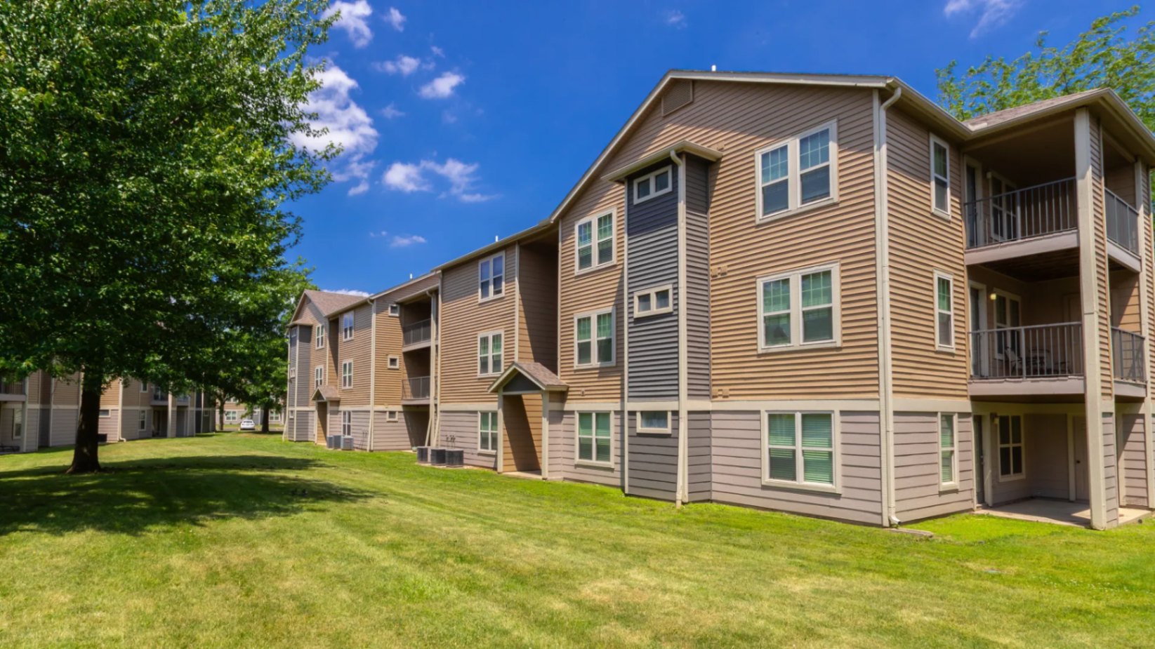 The Linc Apartments, Urbana | Student Dorms from $675/month