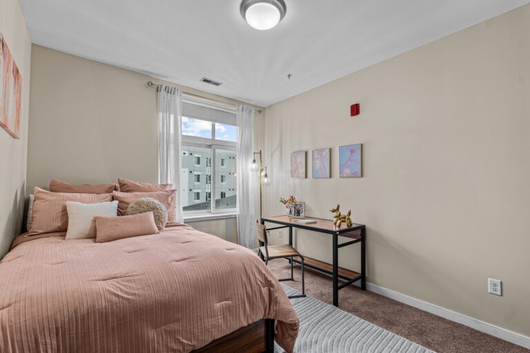 The Flats Normal (Illinois) Student Housing