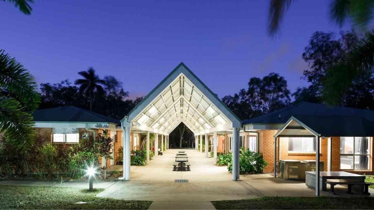 JCU Halls Of Residence Rotary International House UL