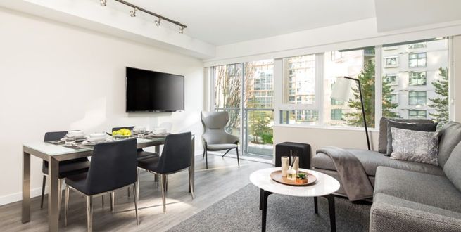 Level Hotels & Furnished Suites– Richards Vancouver 10