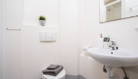 premium range 1 studio bathroom