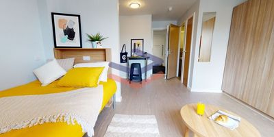 iQ Sterling Court