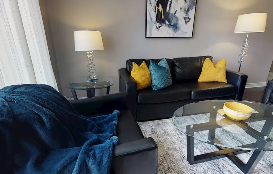 Student Brampton University Living