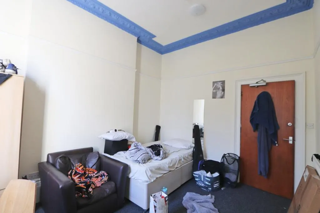 14 Bedroom House Bristol 8