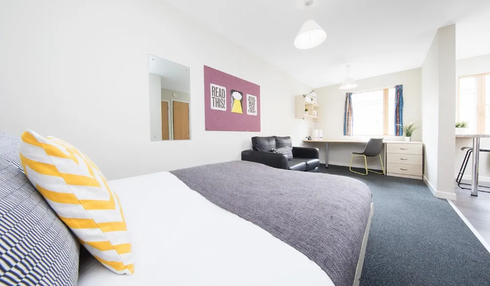 Somerset Court London 7