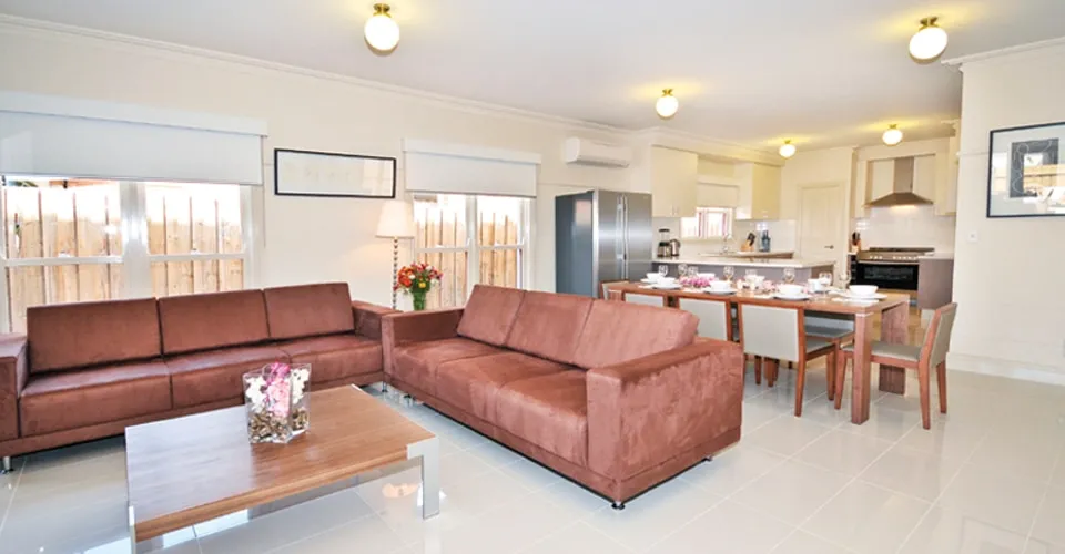 4 Carnarvon Street Melbourne 4