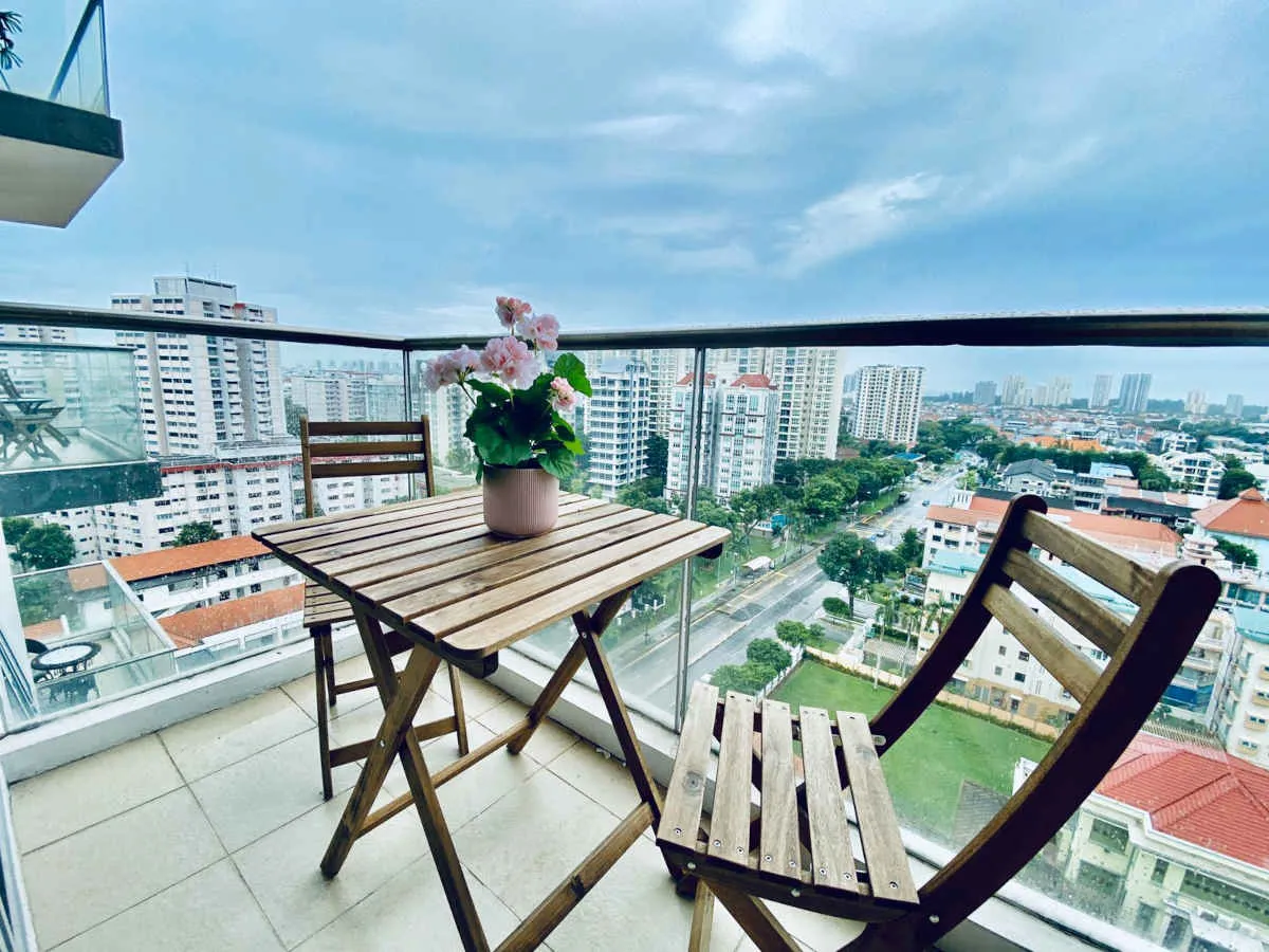Esta Ruby Singapore 1