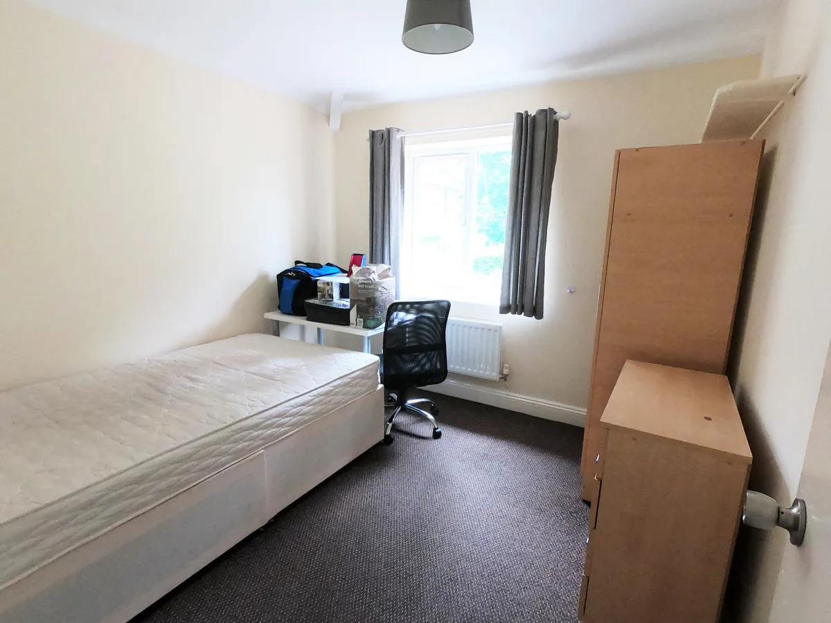 6 Bed House - Whinney Hill Durham 8