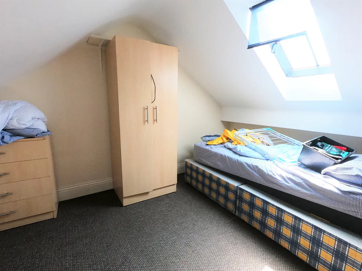 6 bed house - Mistletoe Street Durham 2