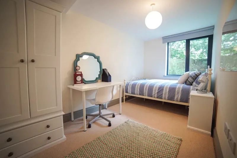Mary Morris House Leeds 9