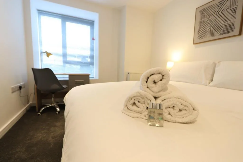 6 Bedroom Flat Bristol 6