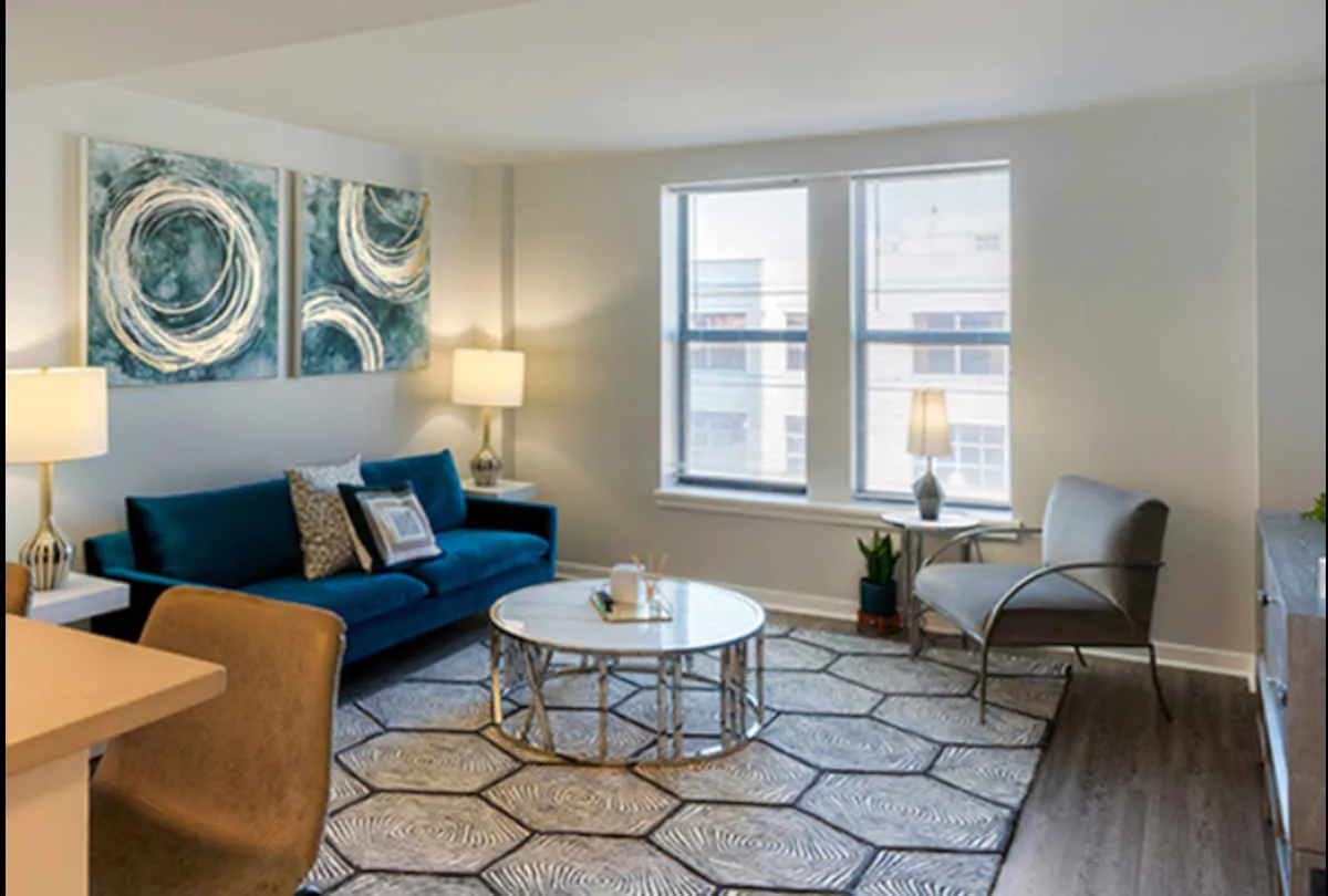 The Seneca Columbus 8