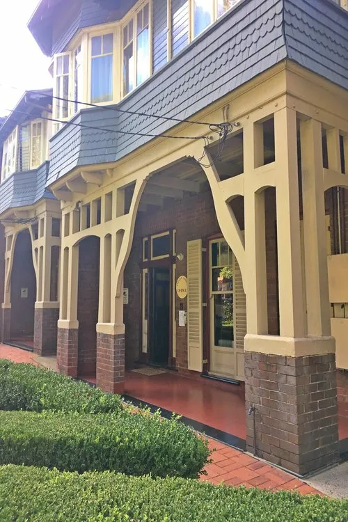 Falcon Lodge Sydney 5