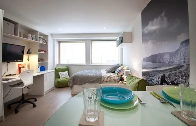 Picturehouse Apartments Exeter 4