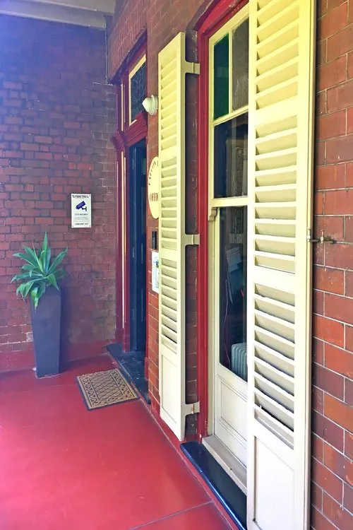 Falcon Lodge Sydney 6