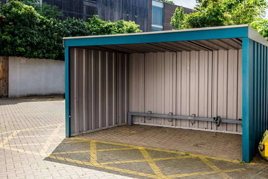Charles Morton Court London 8