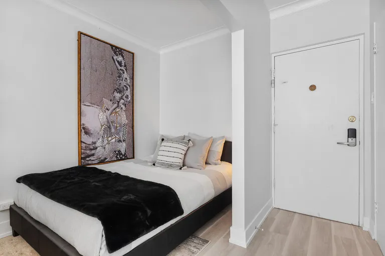 280 Laurier Ottawa 9