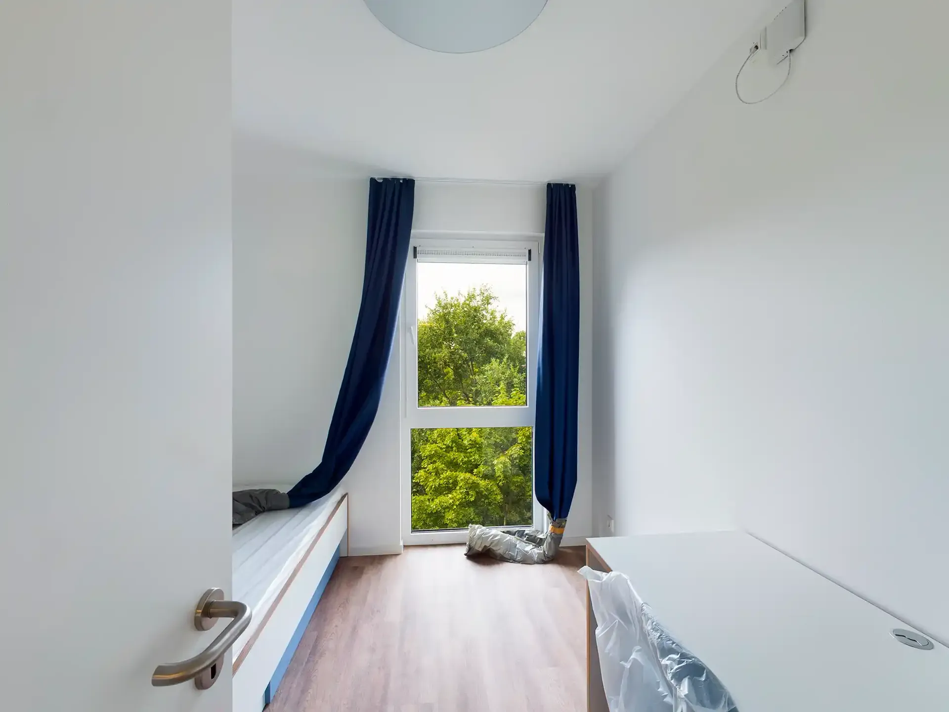 Fully furnished private room in a 5 people shared mixed apartment Berlin 0