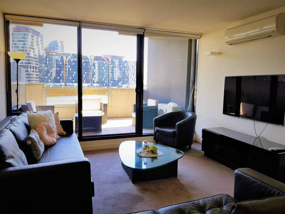 Readyset Apartments on Neo Melbourne 7