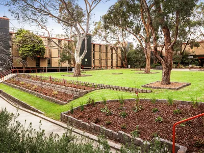 La Trobe University – Menzies College Bundoora 0