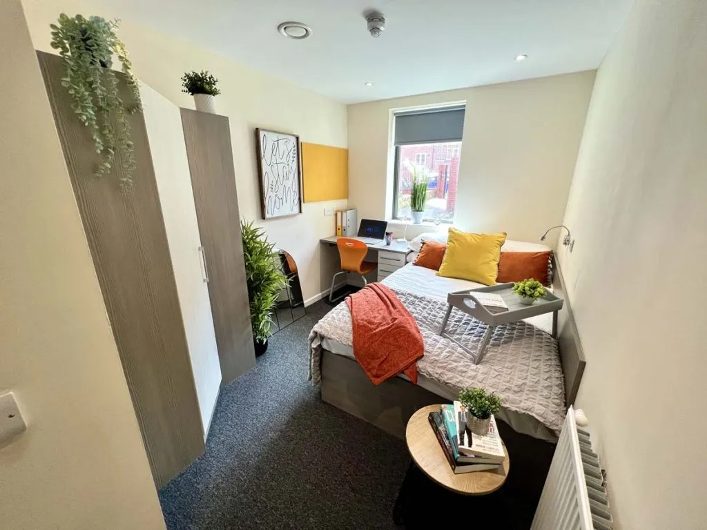 Stratus Sheffield 3