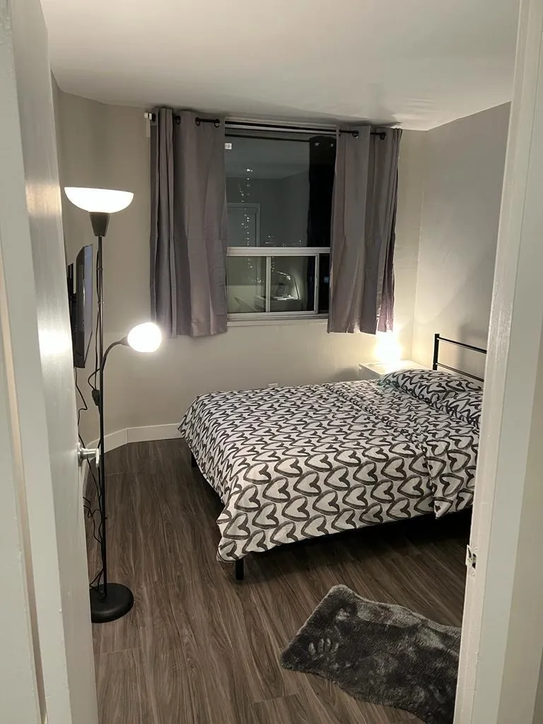 41 Dundonald St Toronto 0