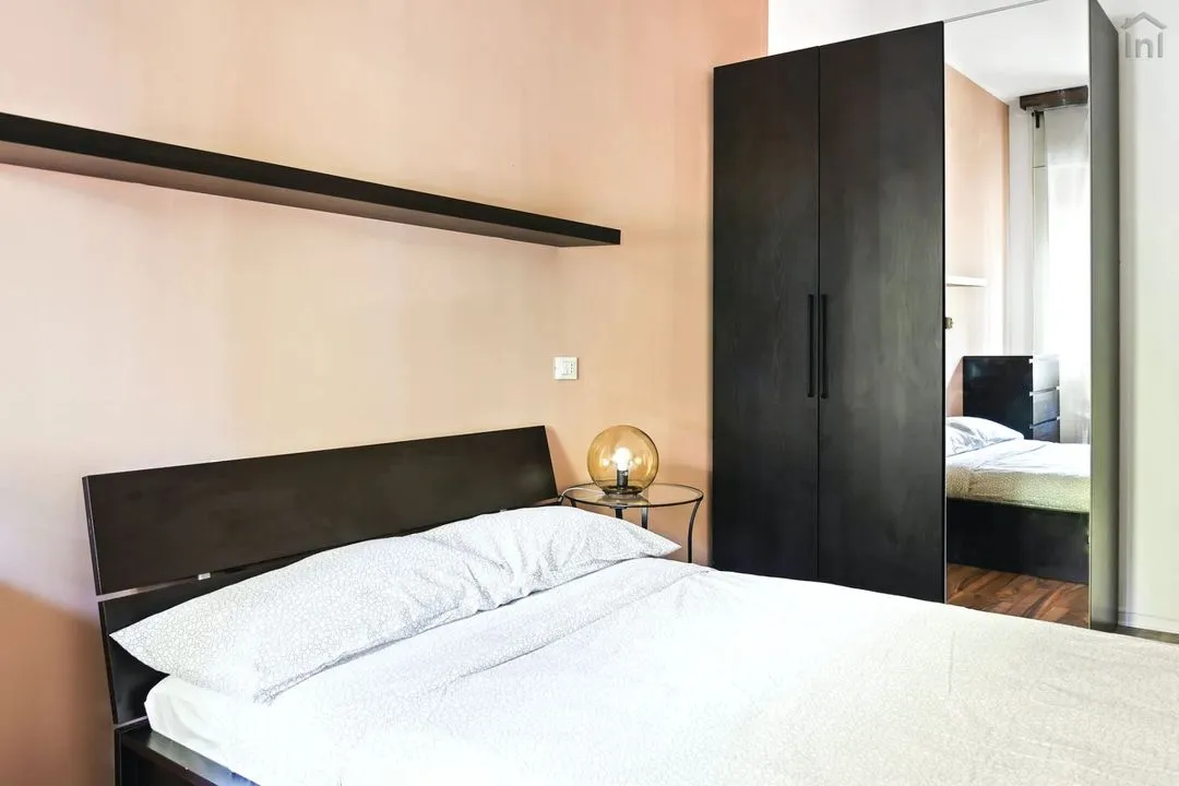 Luminous double bedroom in a 4-bedroom apartment in San Siro Milan 1