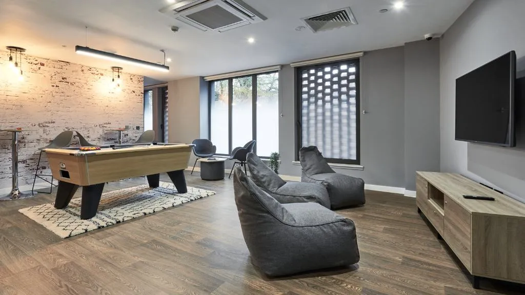 41 Castle Street Leicester 5