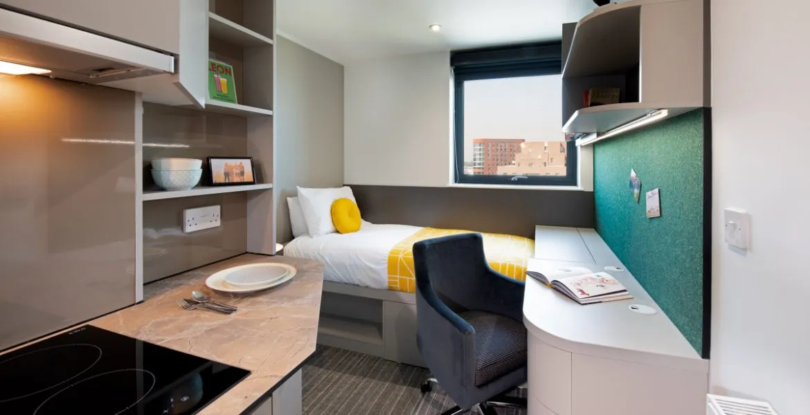 Ealing Residence London 7