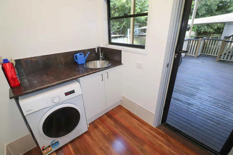 240 Lutwyche Rd Brisbane 6