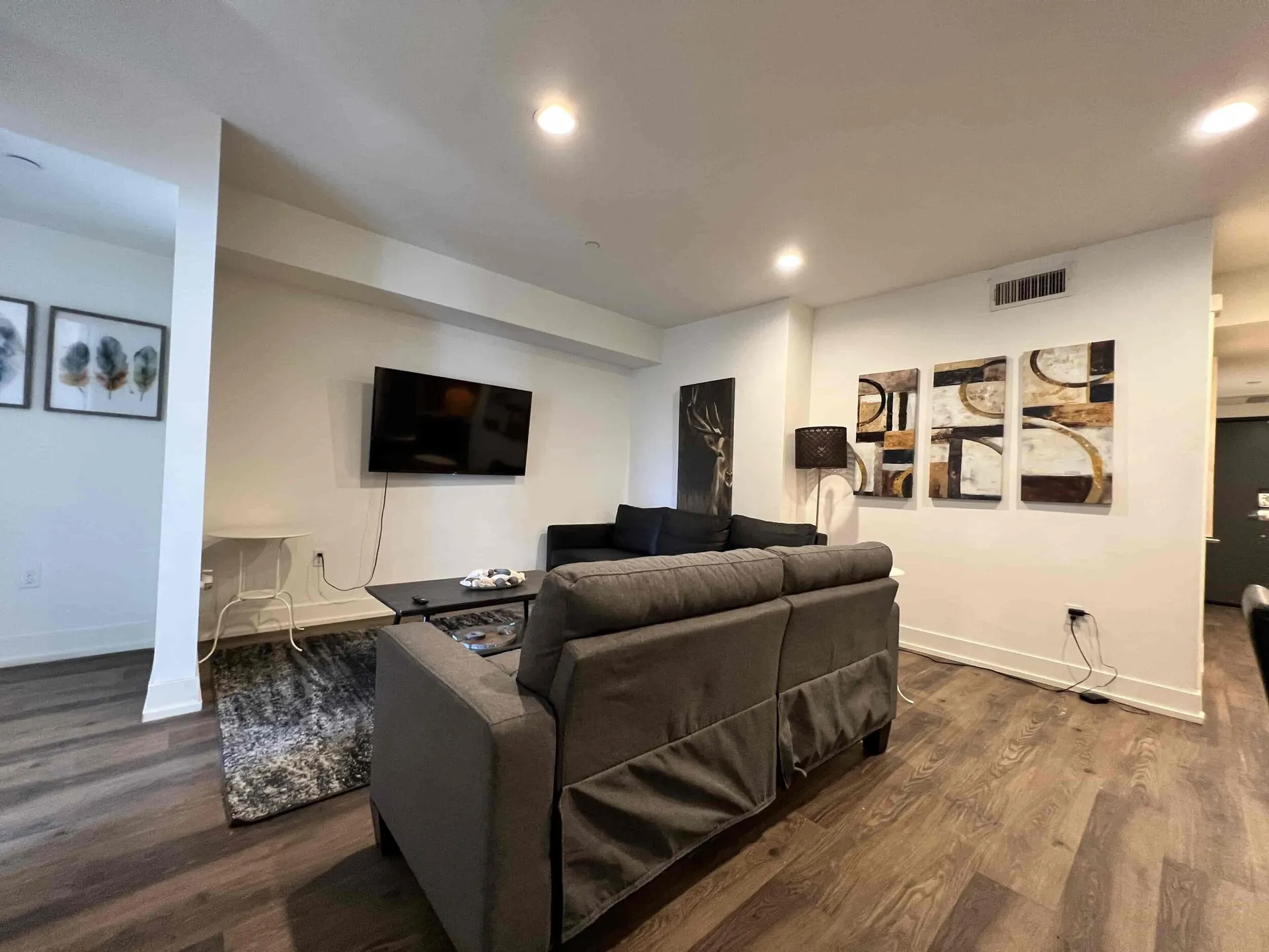 Ecco Living saint paul ave Los Angeles 0