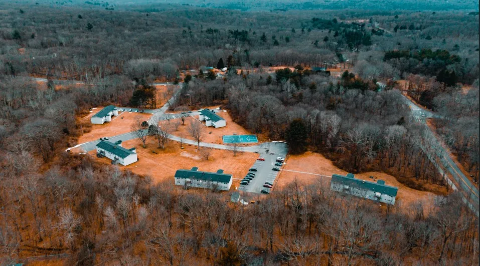 Hunting Lodge Storrs 5