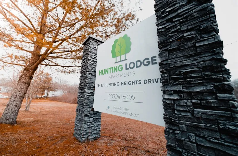 Hunting Lodge Storrs 9