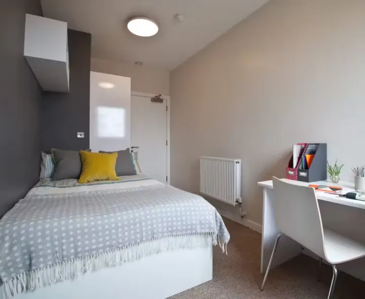 Northgate House Apartment Cardiff 9