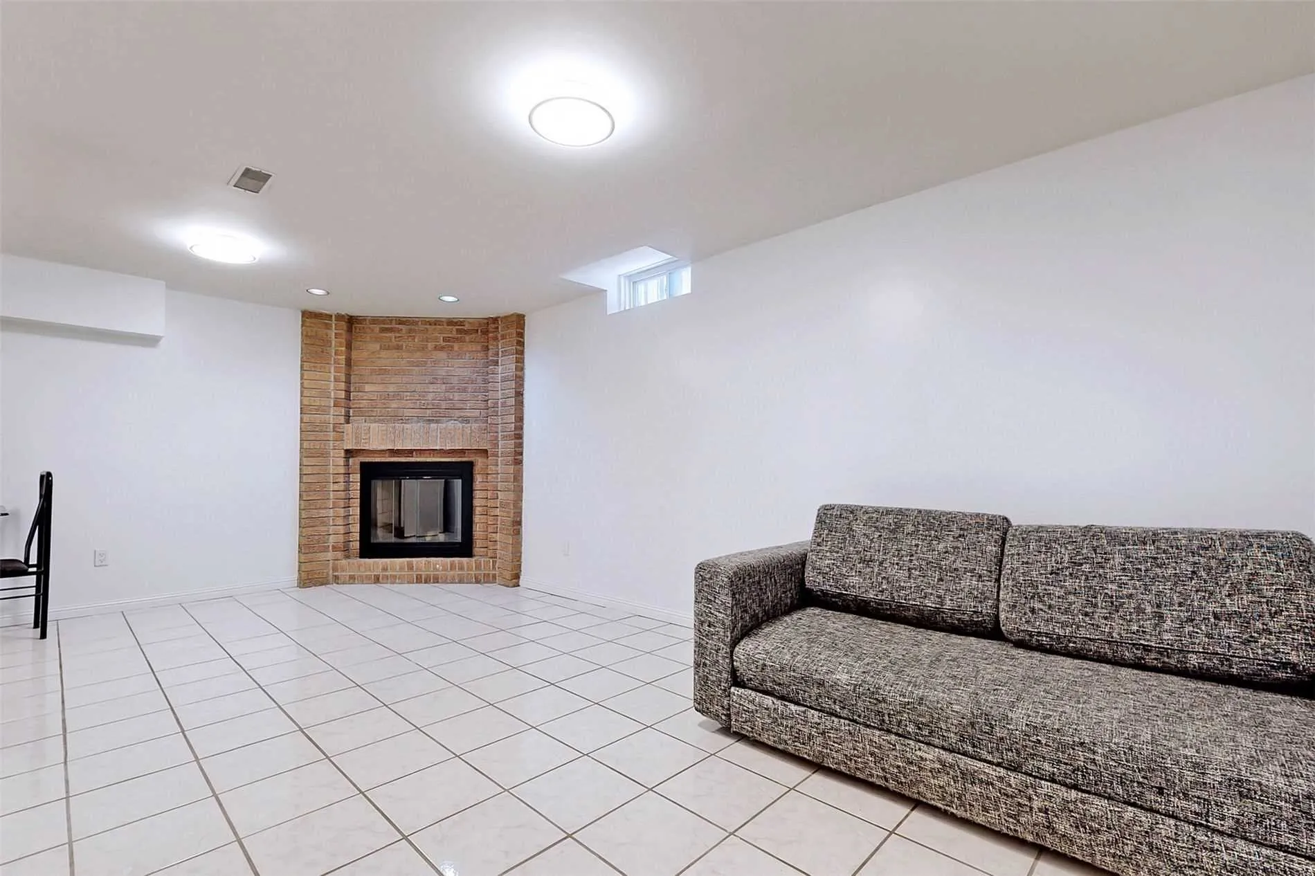 157 White Blvd Thornhill 0