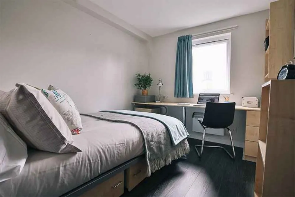 iQ Great Newton House Liverpool 7