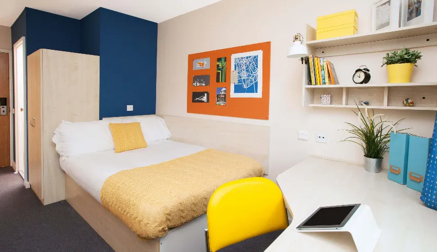 Riverside Point Student Rooms