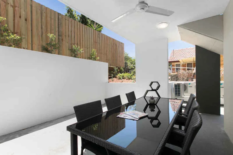 141 Kelvin Grove Rd Brisbane 6