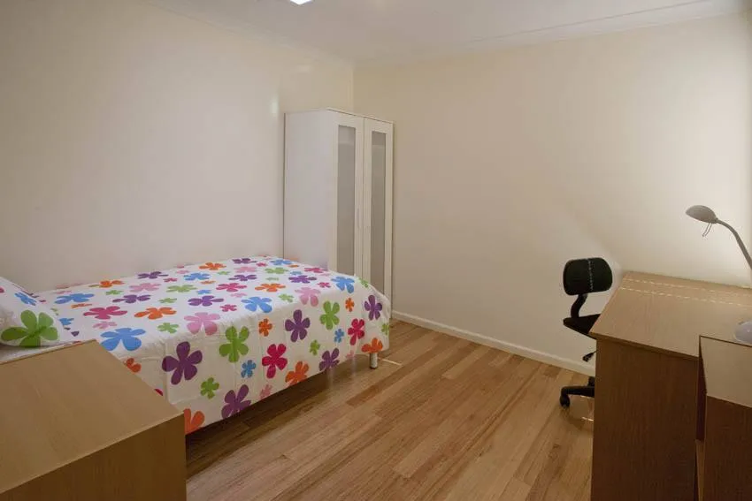 Sunset House Accommodation Melbourne 4