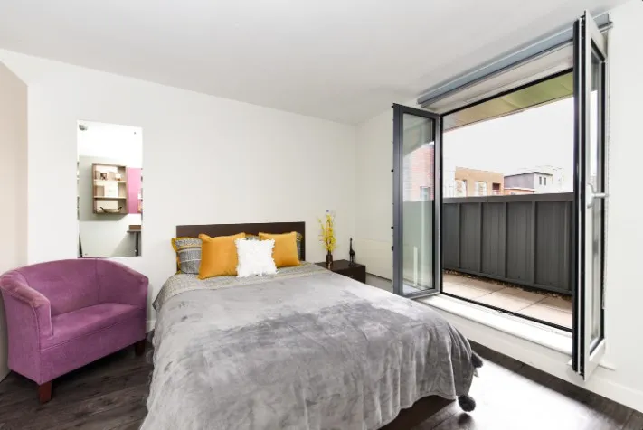 Corner house Sheffield 8