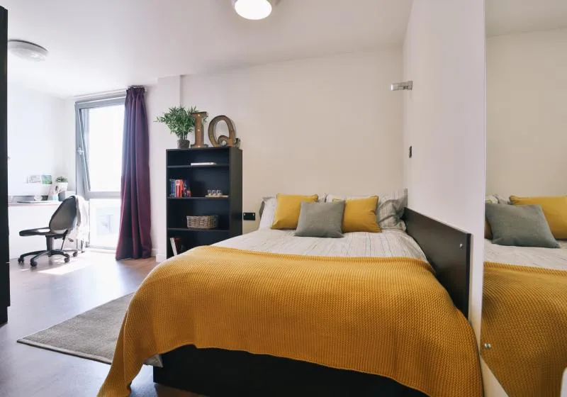 iQ Astor House Plymouth 8