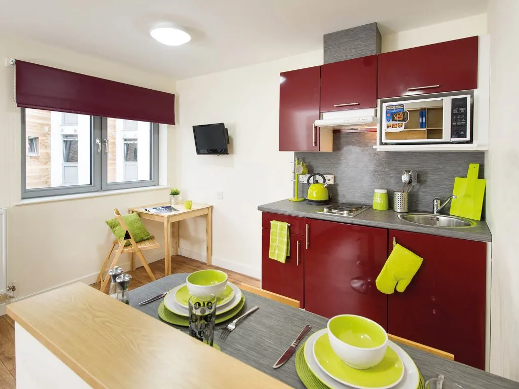 Quebec House Kingston (UK) 1