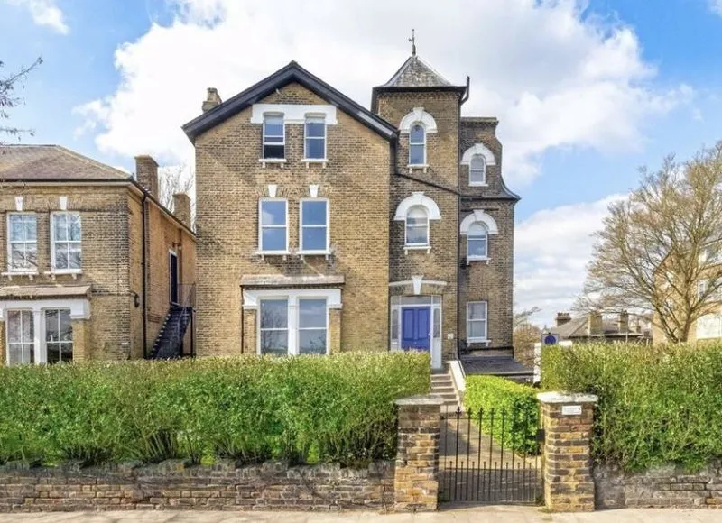 Dinwiddy House London Student UL